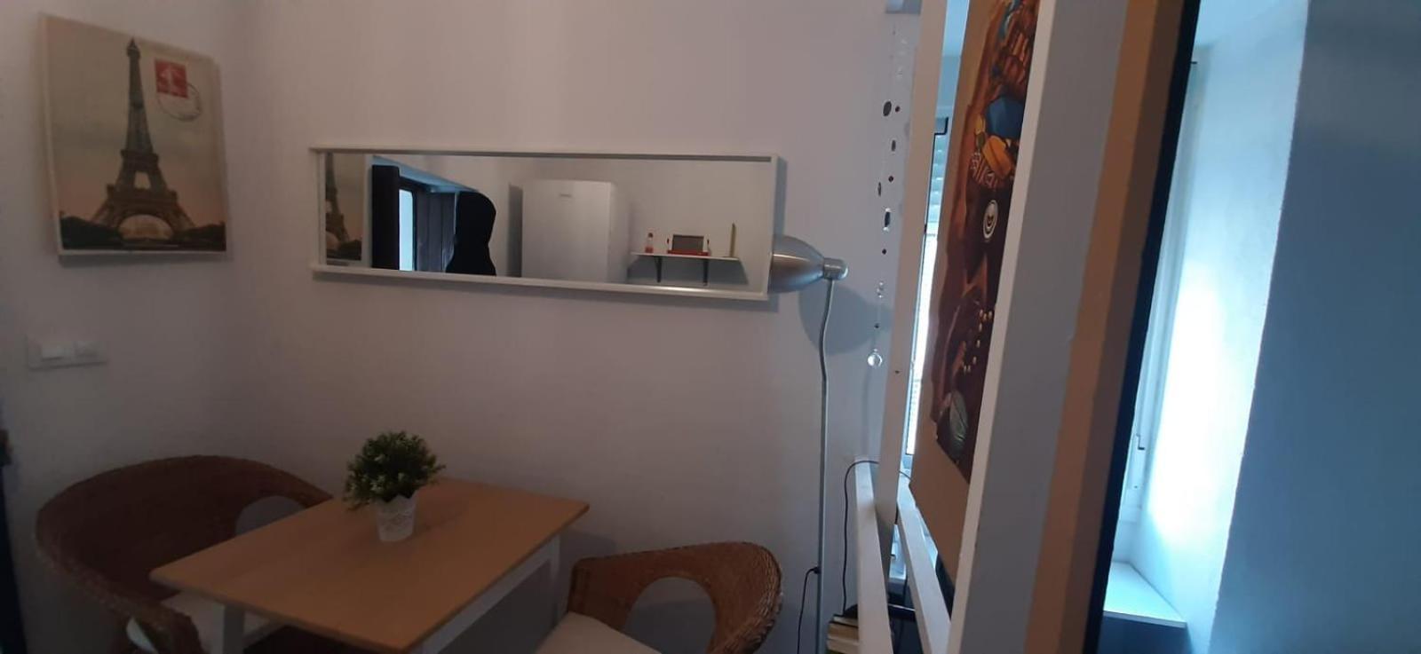 Loft De La Morena Y Estudio Jr مْبيخير ذي لا فرونتيرا الغرفة الصورة