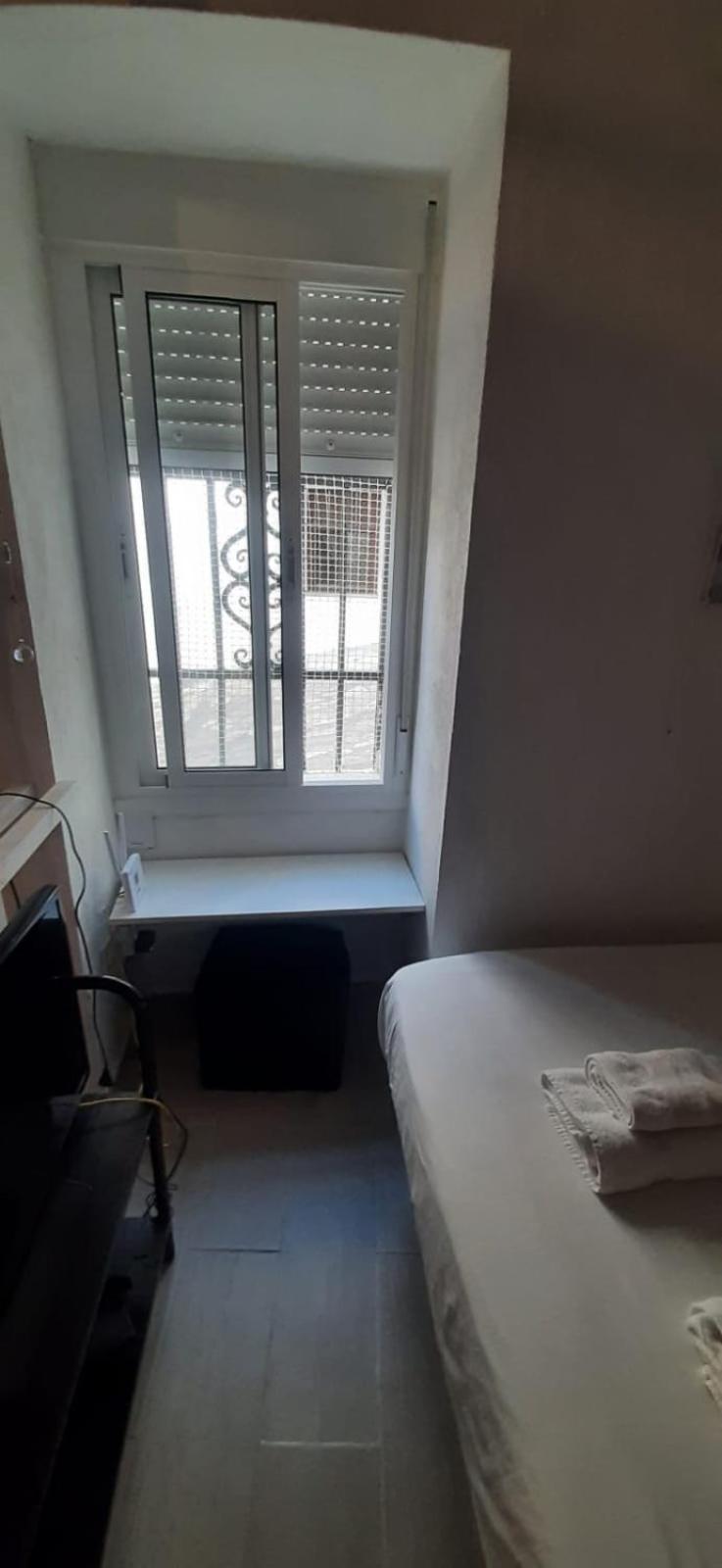 Loft De La Morena Y Estudio Jr مْبيخير ذي لا فرونتيرا الغرفة الصورة