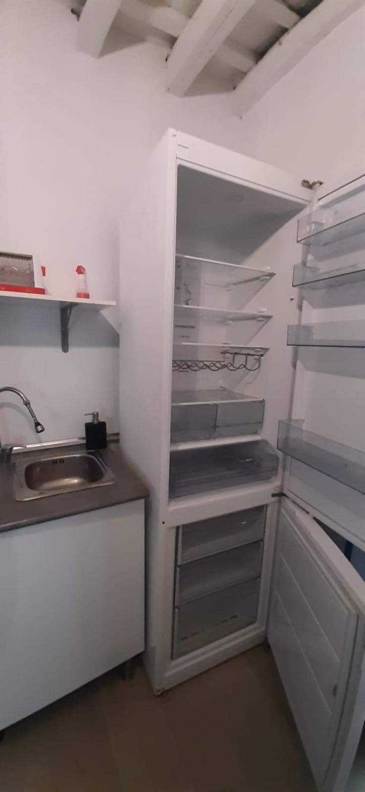 Loft De La Morena Y Estudio Jr مْبيخير ذي لا فرونتيرا الغرفة الصورة